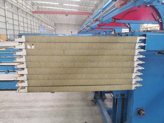 Waterproof Rockwool 50mm Sandwich Panel PUF Insulation Sheet For Roof Wall