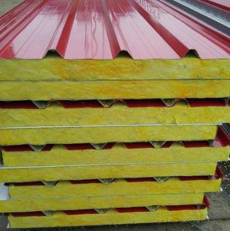 Waterproof Fireproof Glass Wool Roof Sandwich Panel For Insulated Building