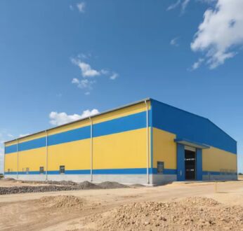 수출 지향형 강철 구조물 건물 강철 부품이 포함된 조립식 작업장 및 창고 맞춤형 레이아웃 에너지 효율적인 부식 방지 내진 중장비 제조 보관에 이상적